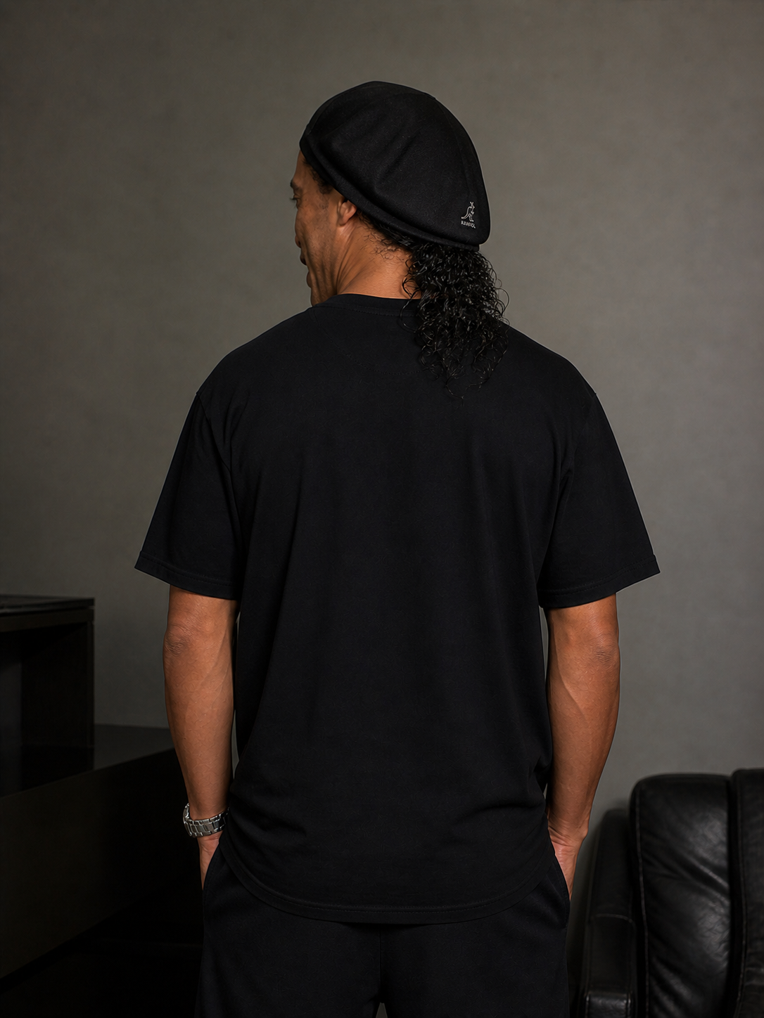 Affairs "Pitch Hustlers: Ronaldinho" Tee